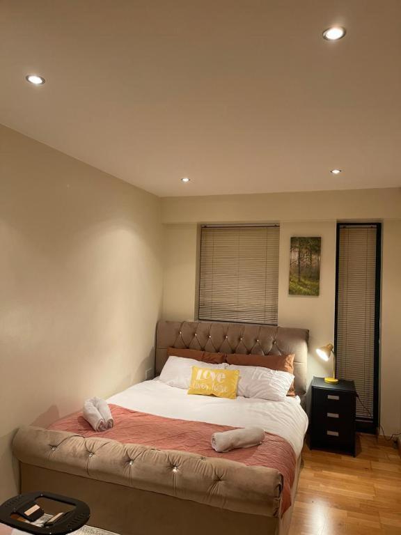 2 Bedrooms, 2 Bathrooms Stunning Penthouse City View Bradford  Eksteriør billede